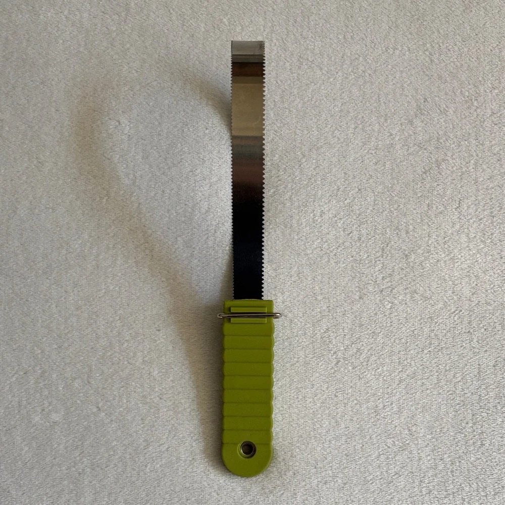 Green and Silver Dog Brush